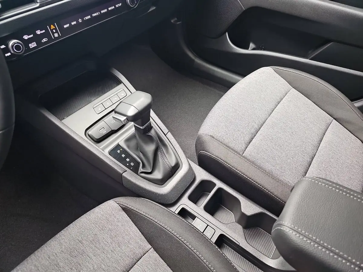KIA STONIC 1.0 T-GDI 100 DCT VISION MJ26 SITZH. NAVI