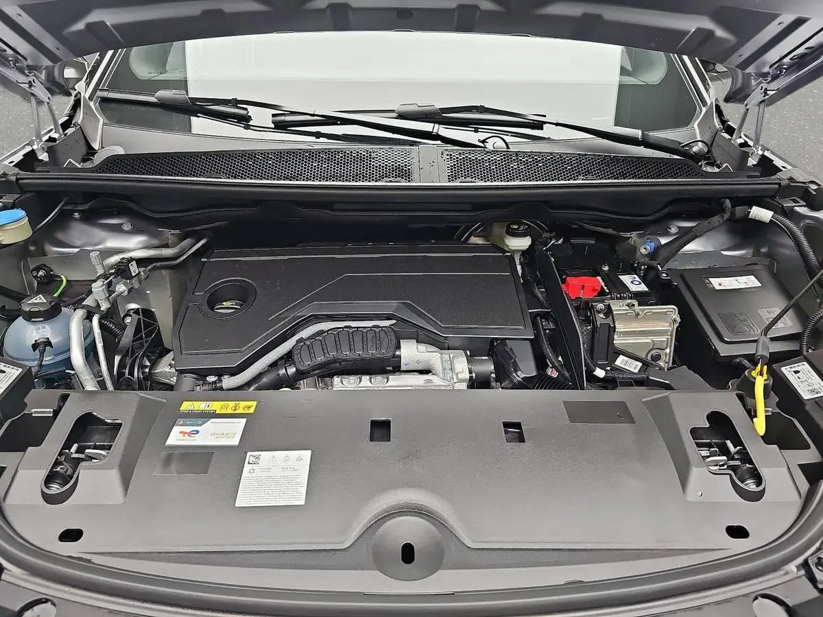 PEUGEOT 3008 1.2 HYBRID 145 E-DSC6 GT NAVI KLIMA LED AHK LM19