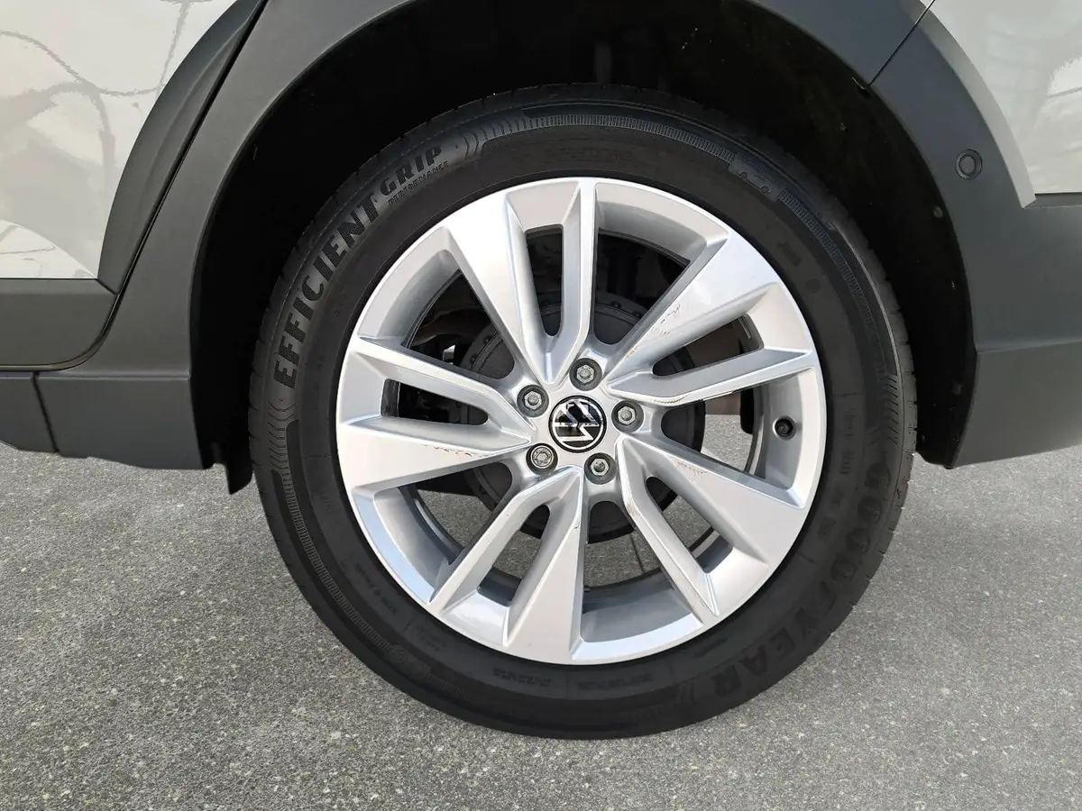 VW TAIGO 1.0 TSI GOAL NAVI LED ACC WINTER SICHT SPURP. P-A