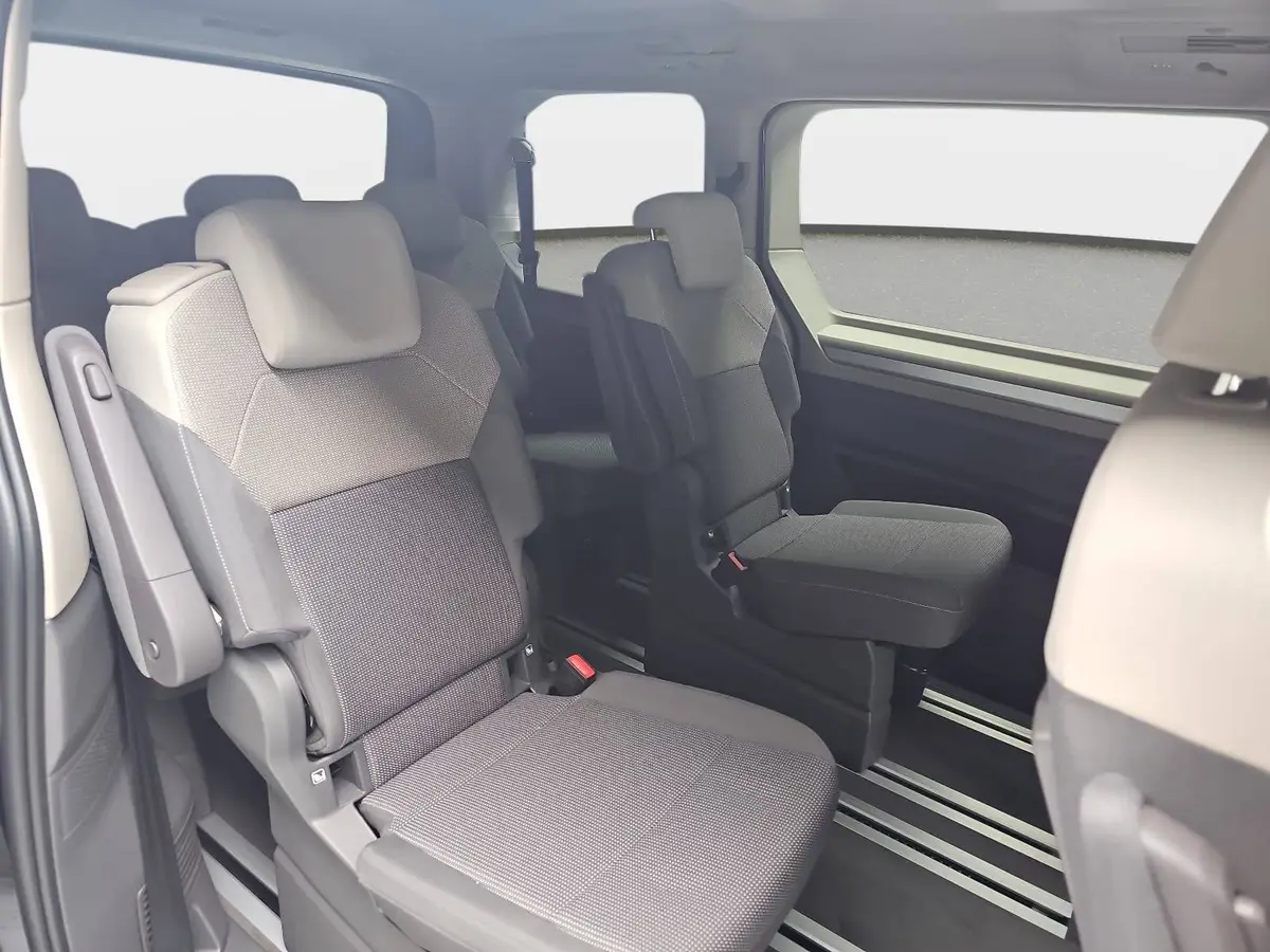 VW T7 MULTIVAN 2.0 TDI DSG LIFE P-ASSIST AHK