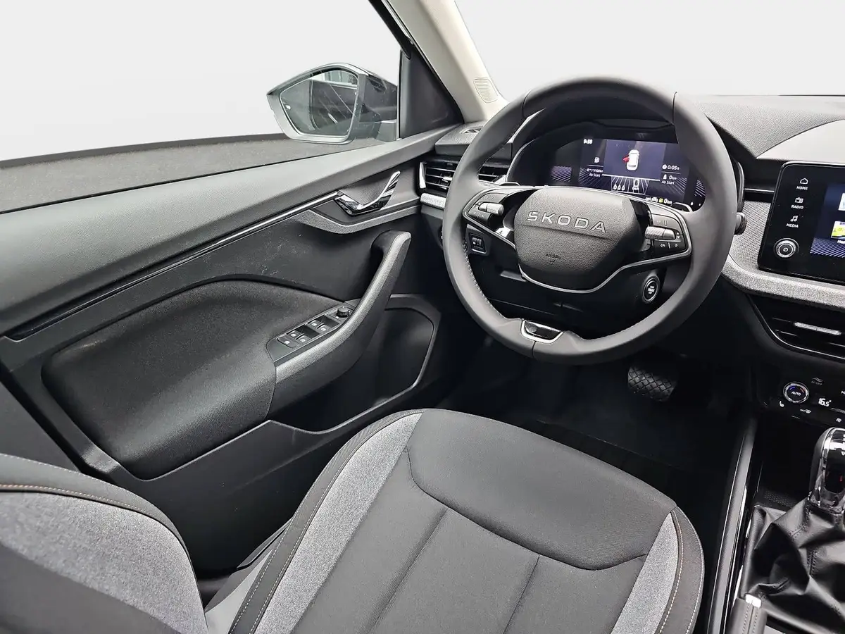 SKODA KAMIQ 1.0 TSI DSG 130 JAHRE LED KLIMAUTO WINTER SICHT LM