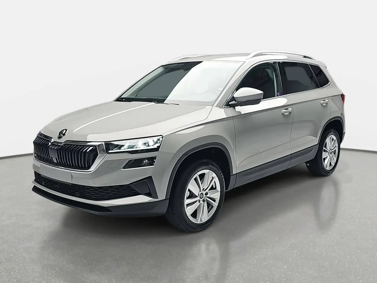 SKODA KAROQ 1.5 TSI DSG SELECTION LED AHK LM