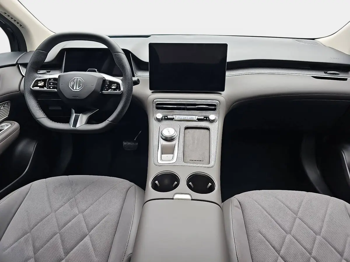MG ANDERE EV 77 KWH LUXURY PANORAMA LEDER 20-ZOLL