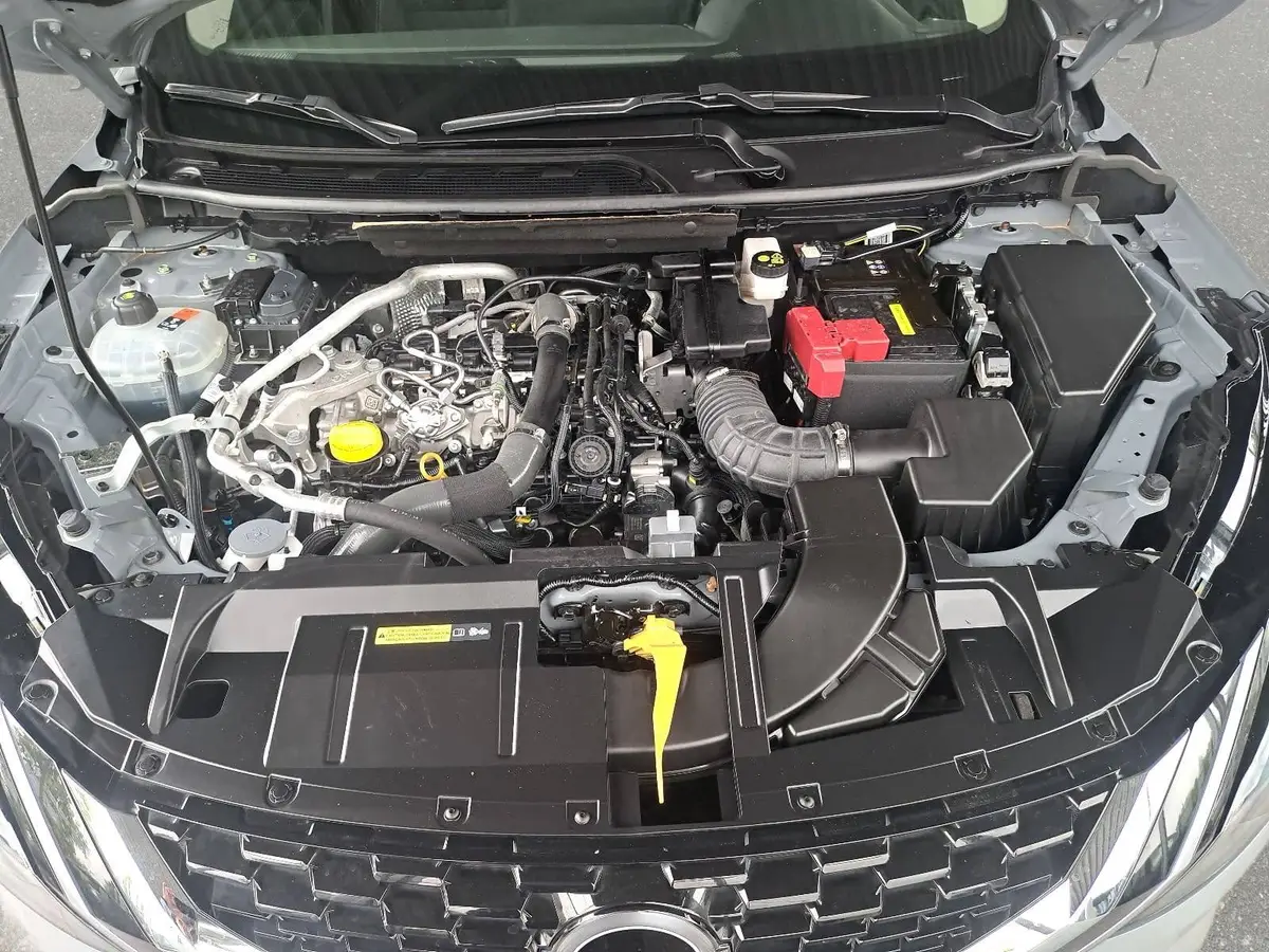 NISSAN QASHQAI 1.3 DIG-T XTRONIC N-CONNECTA PANORAMA