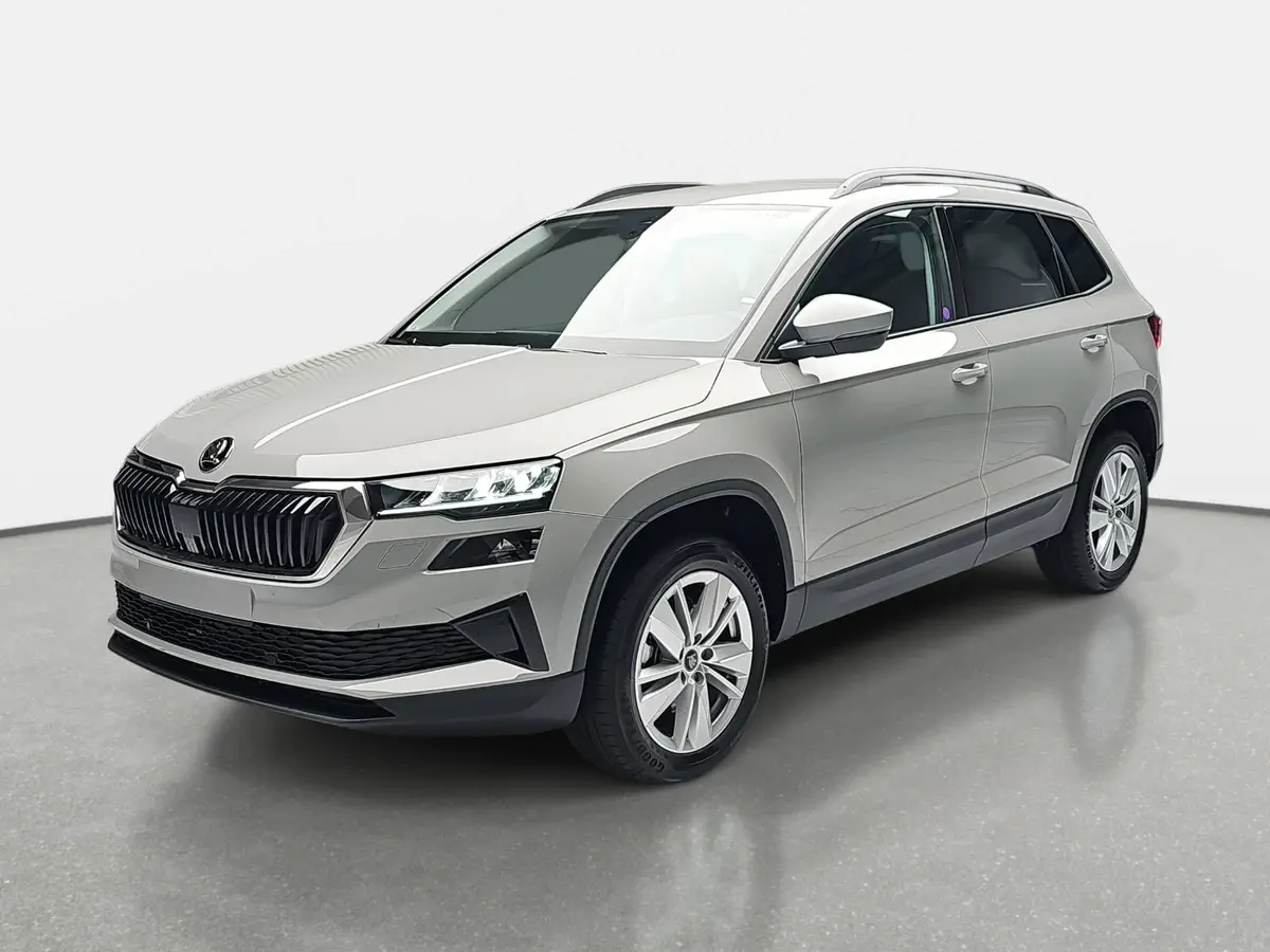 SKODA KAROQ 1.5 TSI DSG SELECTION NAVI LED ACC WINTER KAMERA A