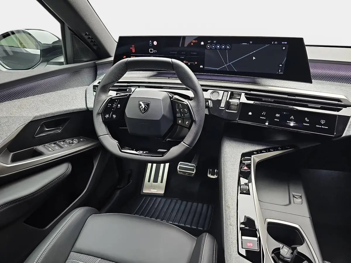 PEUGEOT 5008 1.2 HYBRID 145 E-DSC6 GT KLIMA LED 7-S DAB 360° AH