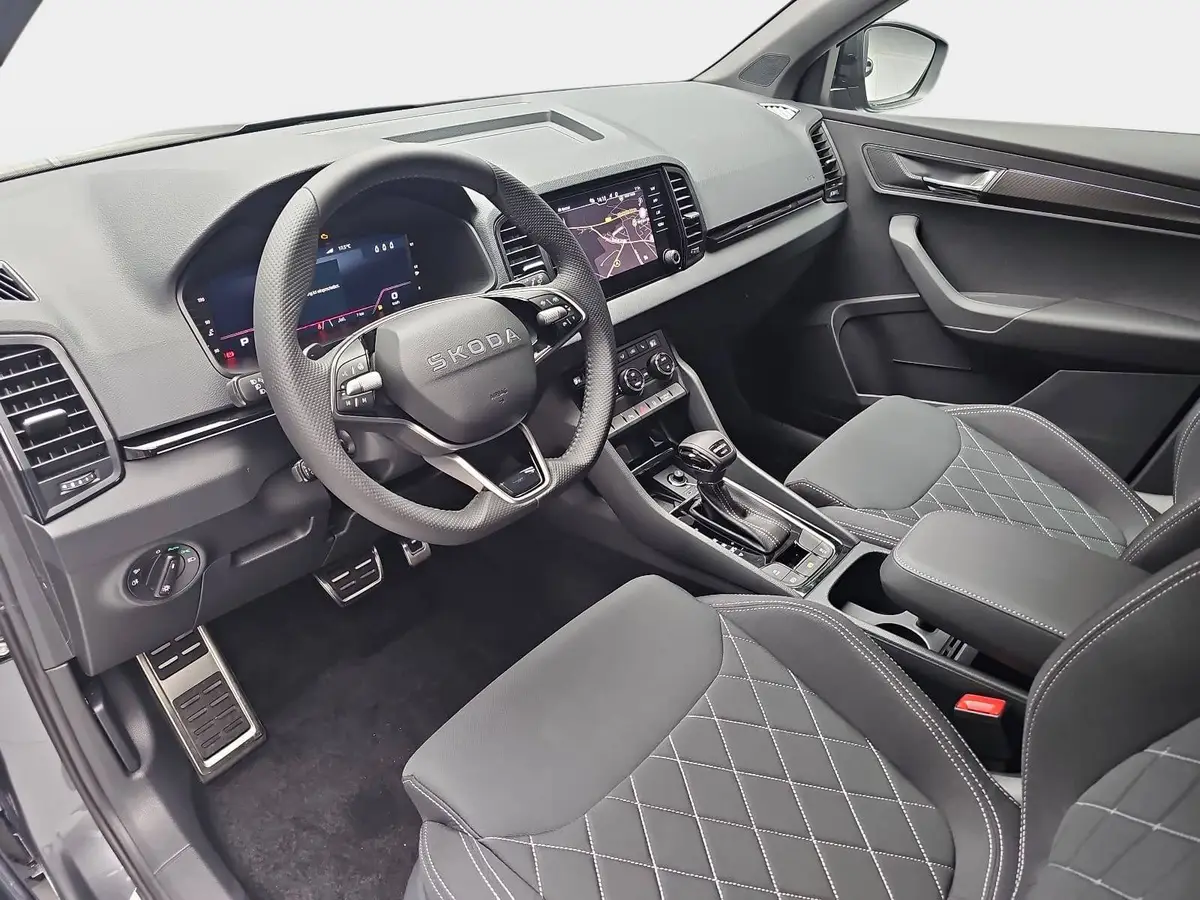 SKODA KAROQ 2.0 TSI DSG SPORTLINE 4X4 AHK PANO