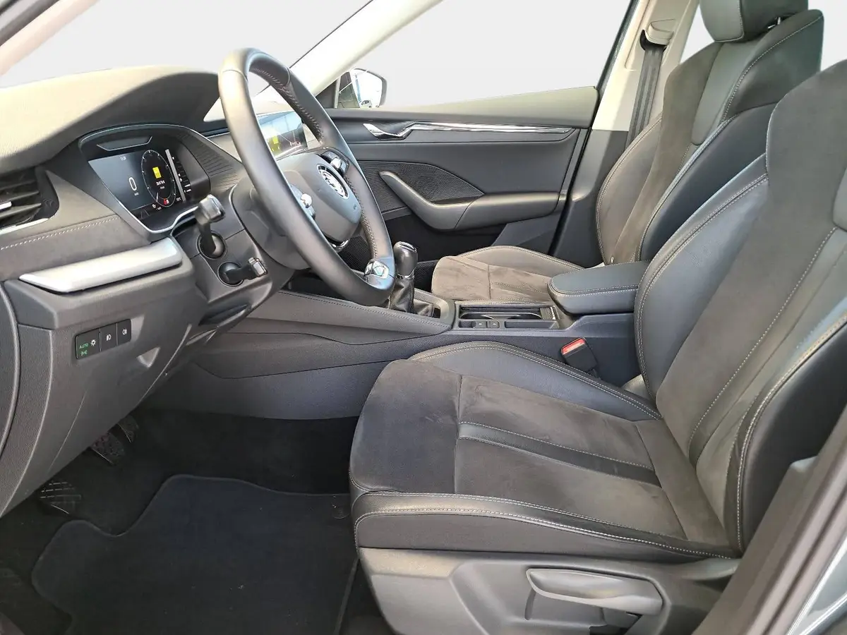 SKODA OCTAVIA COMBI 1.5 TSI ACT OPF STYLE NAVI MATRIX-LED KAMERA LM18