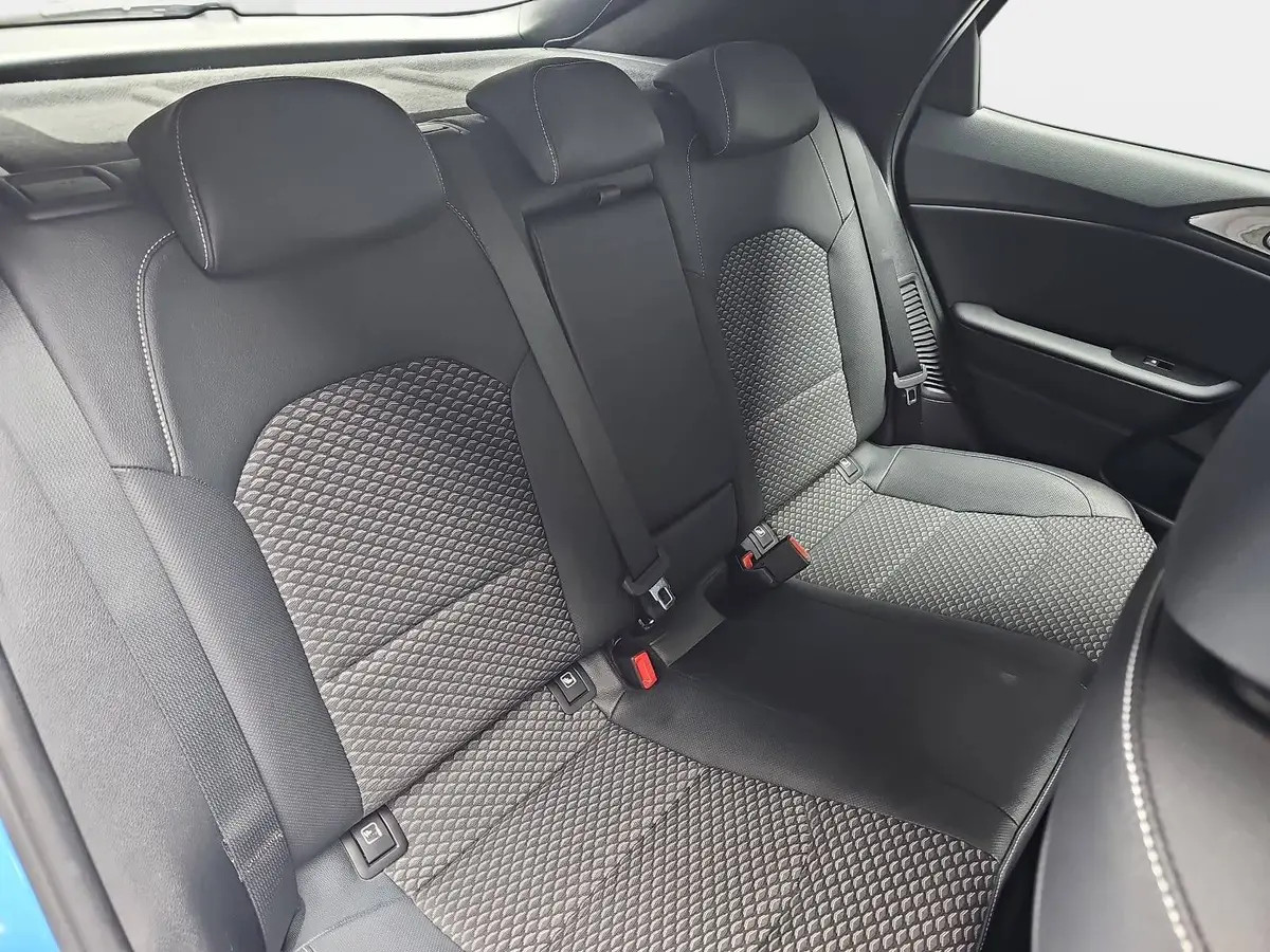 KIA XCEED 1.6 PLUG-IN-HYBRID DCT6 SPIRIT NAVI LED WINTER KAMERA LM