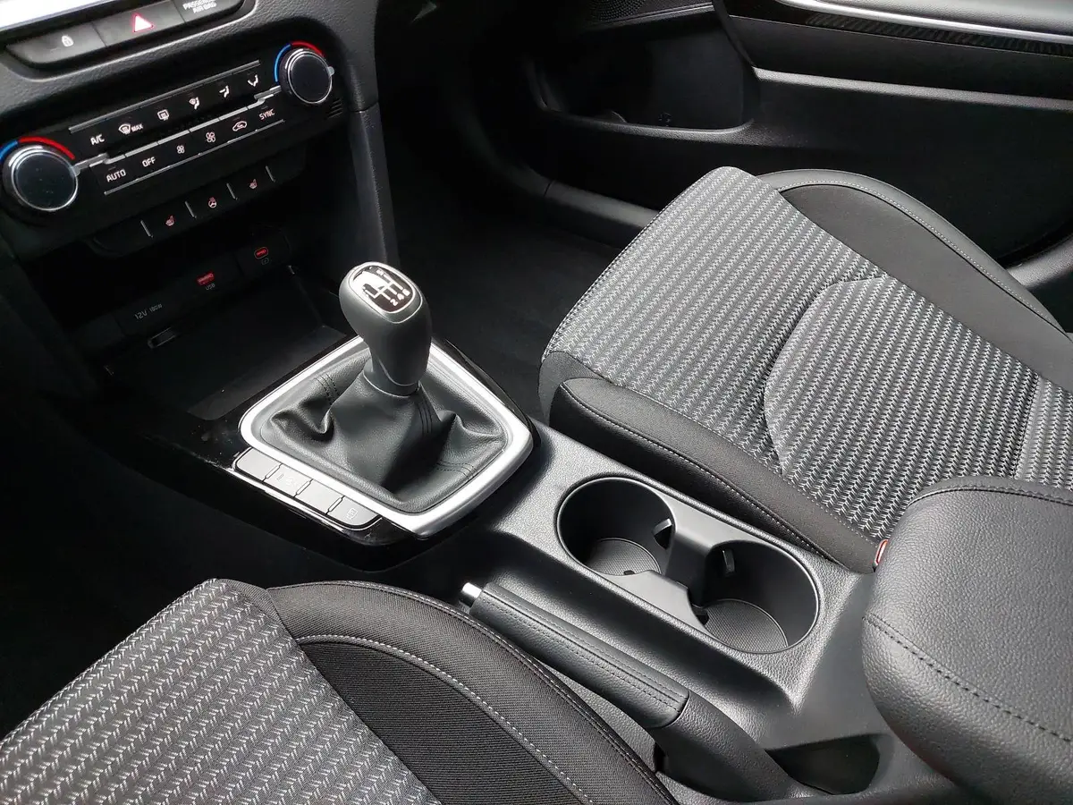 KIA CEED 1.0 T-GDI VISION KOMFORT+ SITZH.