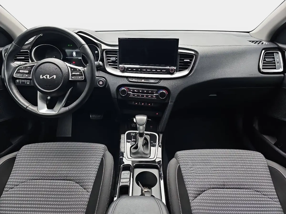 KIA CEED SW 1.5 T-GDI DCT7 SPIRIT TECHNOLOGIE ABN. AHK