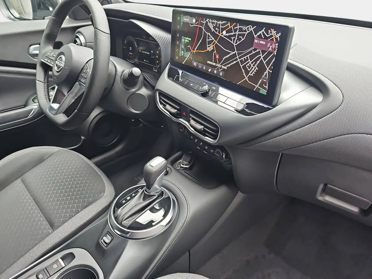 NISSAN JUKE 1.6 HYBRID AUTO. N-CONNECTA WINTER FRONTSCHEIBENHEIZUNG