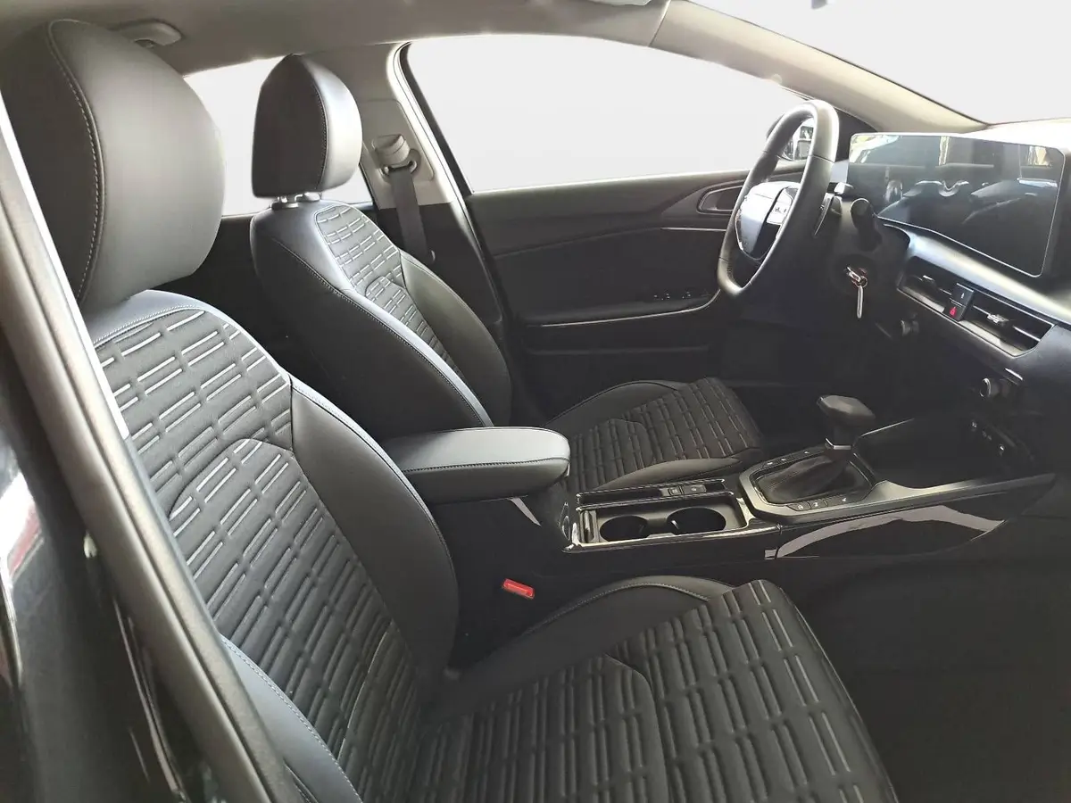 KIA XCEED 1.6 T-GDI 150 DCT VISION MJ27 KOMFORT-PRO