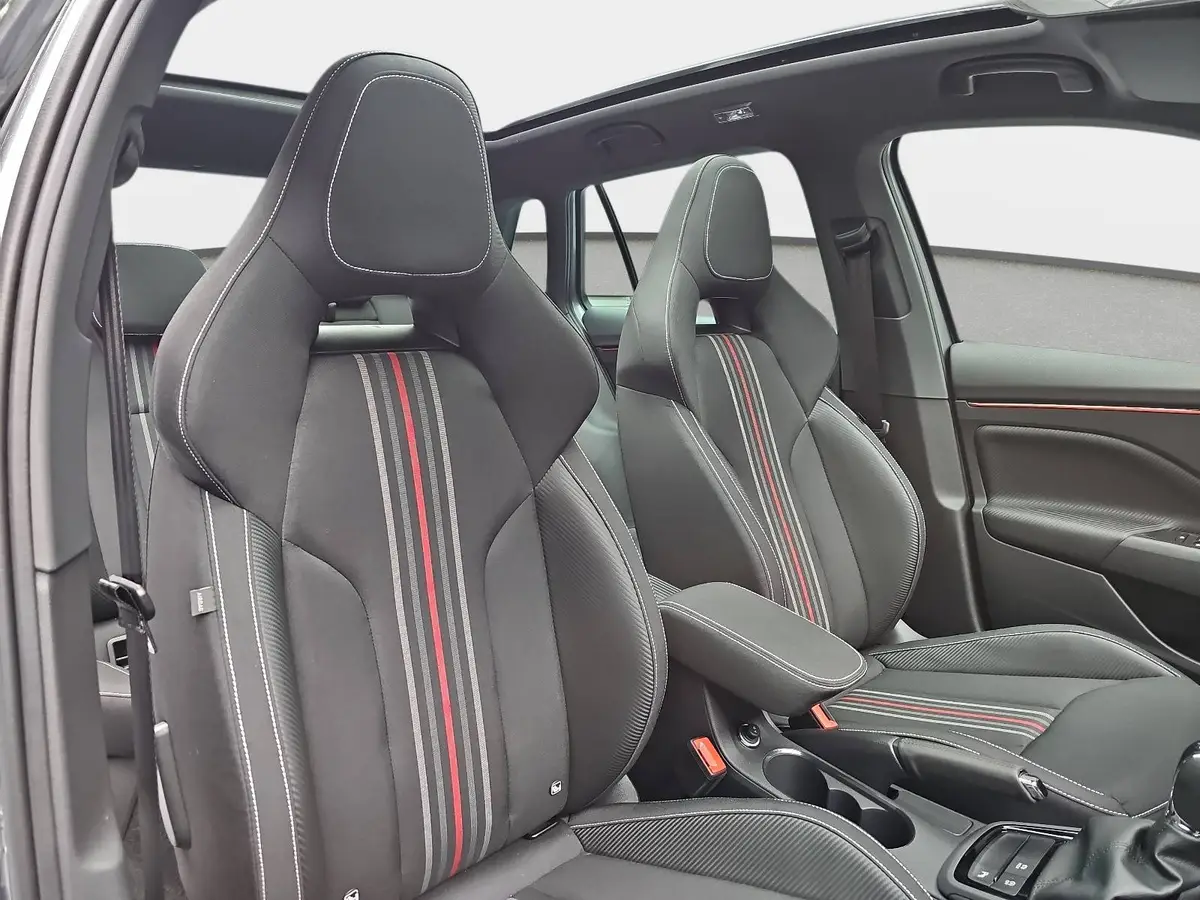 SKODA KAMIQ 1.5 TSI DSG MONTE CARLO NAVI MATRIX-LED PANO WINTE