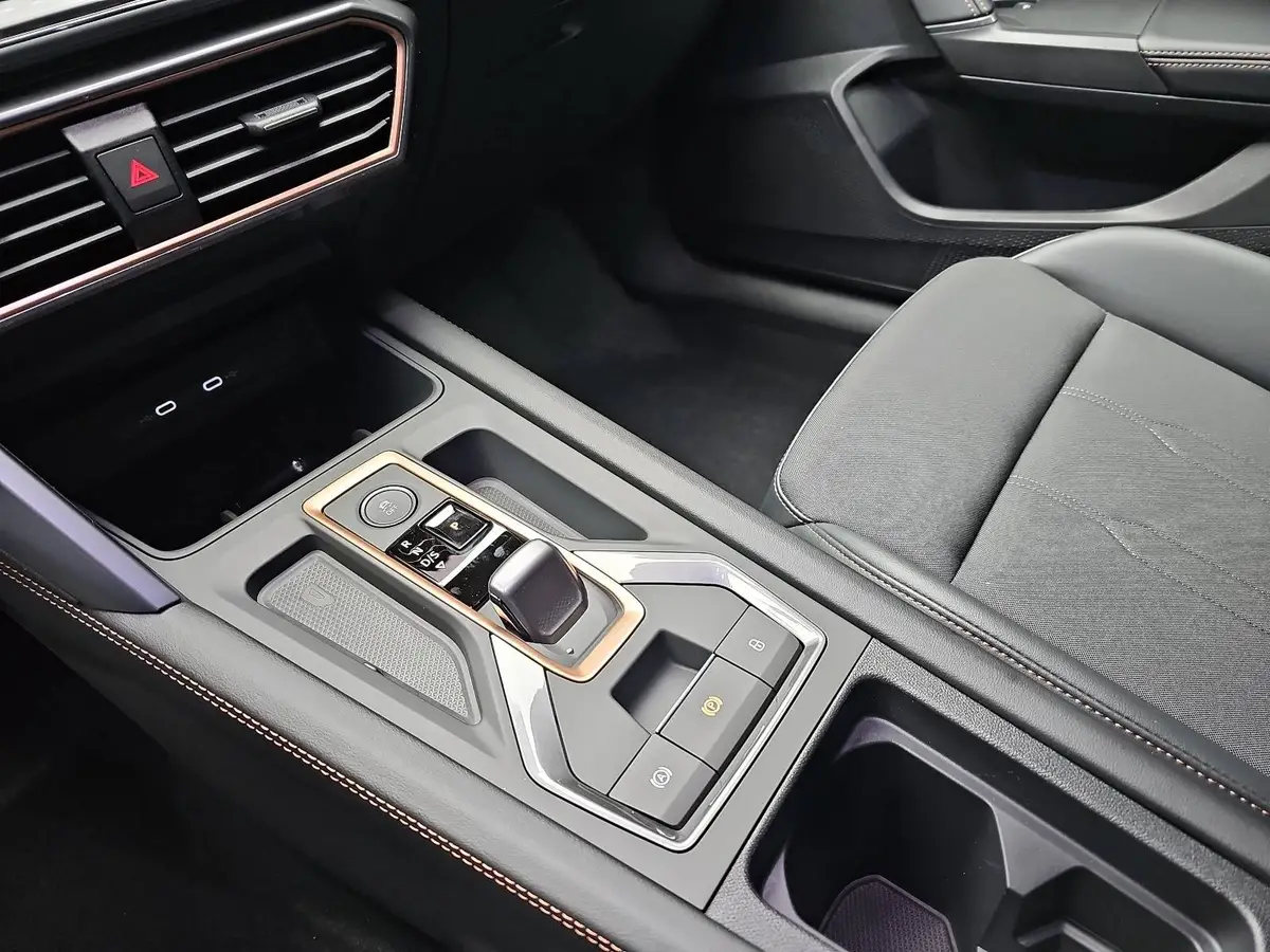 CUPRA LEON 1.5 ETSI DSG LED ACC DCC FULL-LINK WINTER PDC KAME