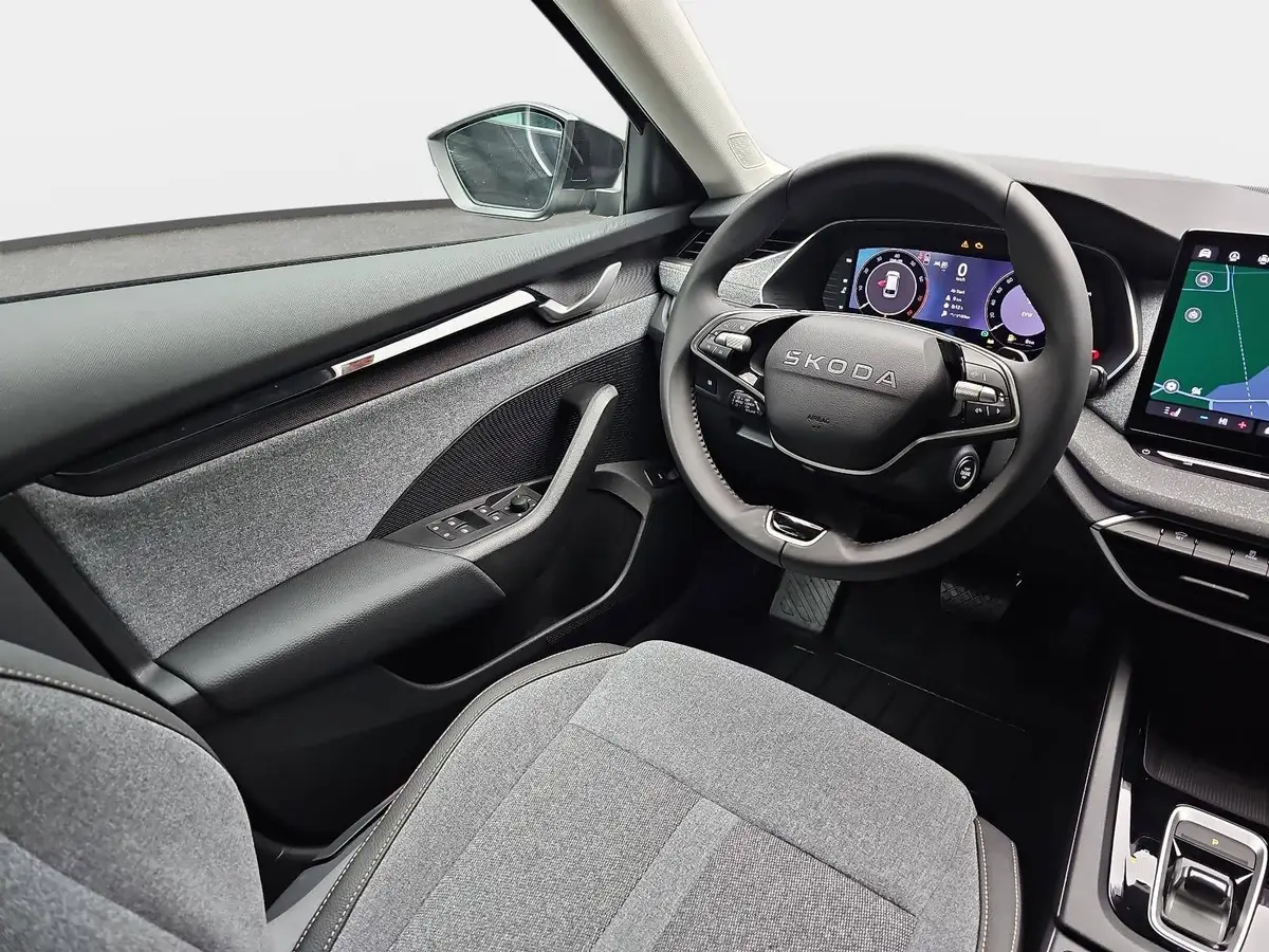 SKODA OCTAVIA COMBI 1.5 TSI ETEC DSG SELECTION NAVI LED ACC WINTER KA