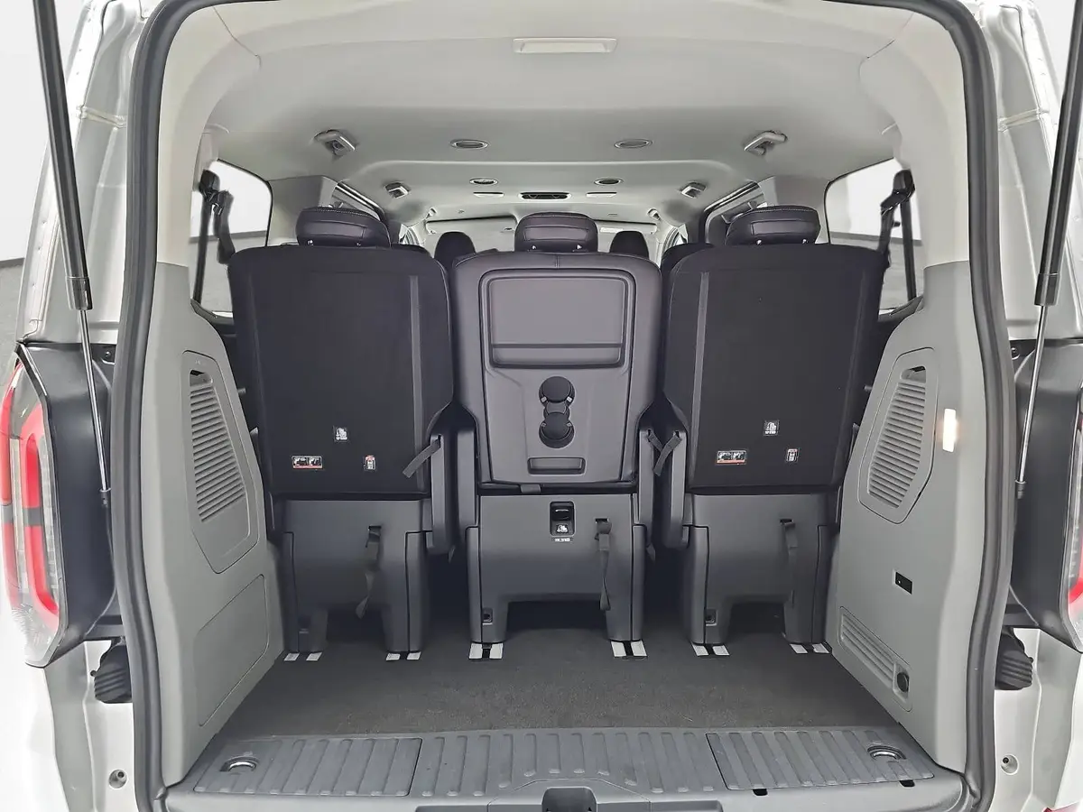 FORD TOURNEO CUSTOM 2.0 ECOBLUE AUTO. L1 TITANIUM X NAVI LED AHK