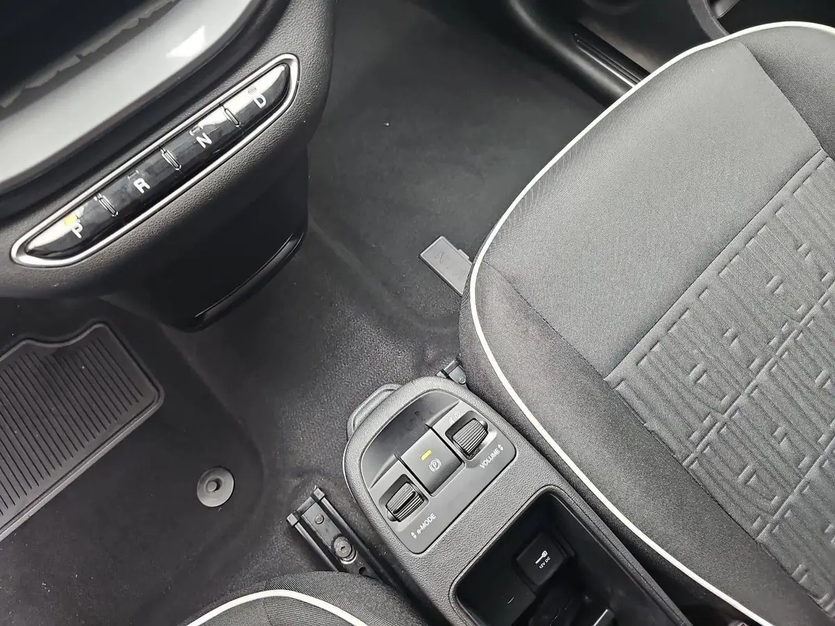 FIAT 500C ELEKTRO 42 KWH STYLE-PAKET, APPLE CARPLAY/ANDROID AUTO, DAB+