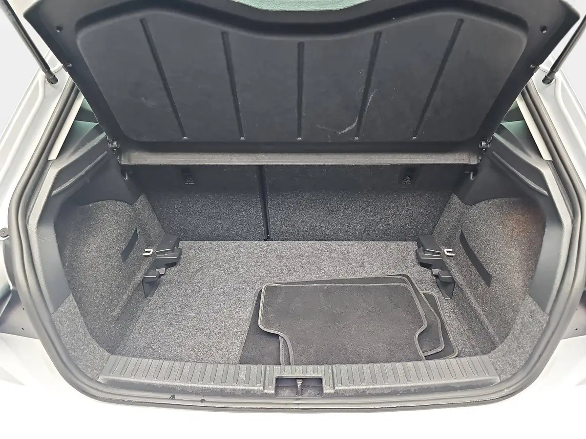 SEAT IBIZA 1.0 TSI STYLE GRA DAB LM