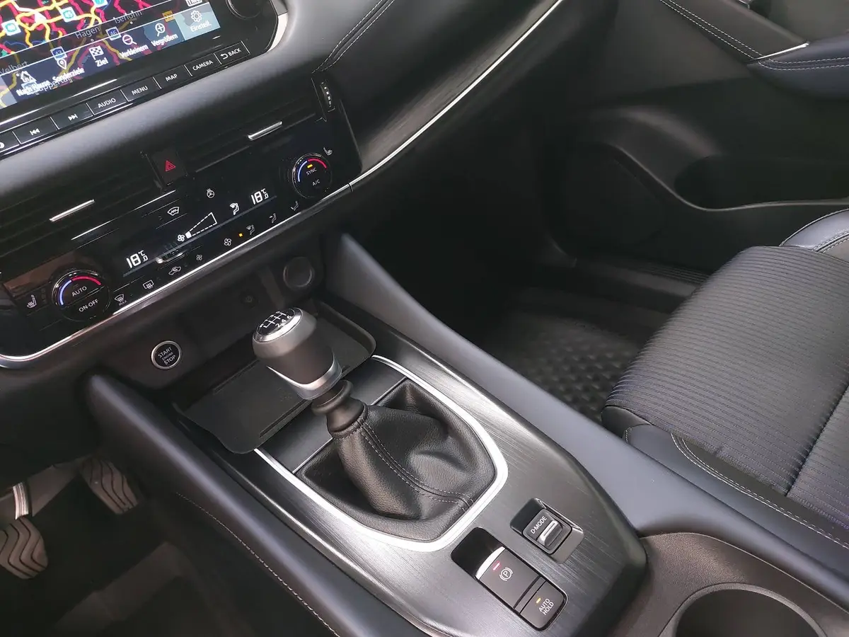 NISSAN QASHQAI 1.3 DIG-T MHEV TEKNA DESIGN BOSE