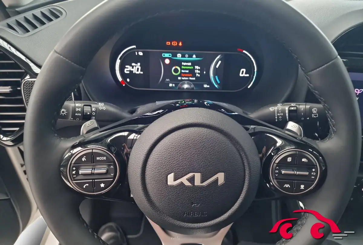 KIA SOUL EV 64 KWH INSPIRATION 3-PHASEN WÄRMEPUMPE LEDER GLASDACH