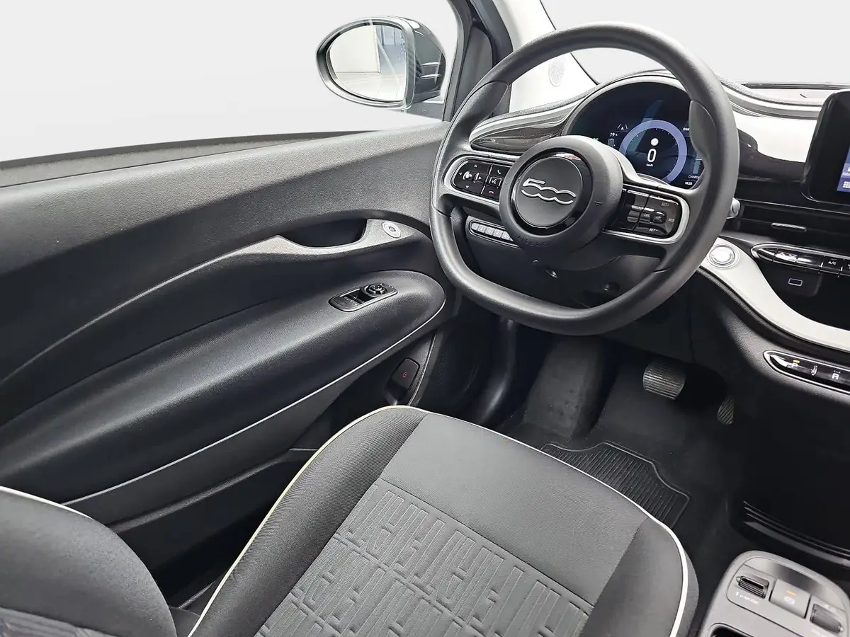 FIAT 500 ELEKTRO 23.8 KWH ACTION KLIMA SITZH. APPLE/ANDROID ALLSEASON