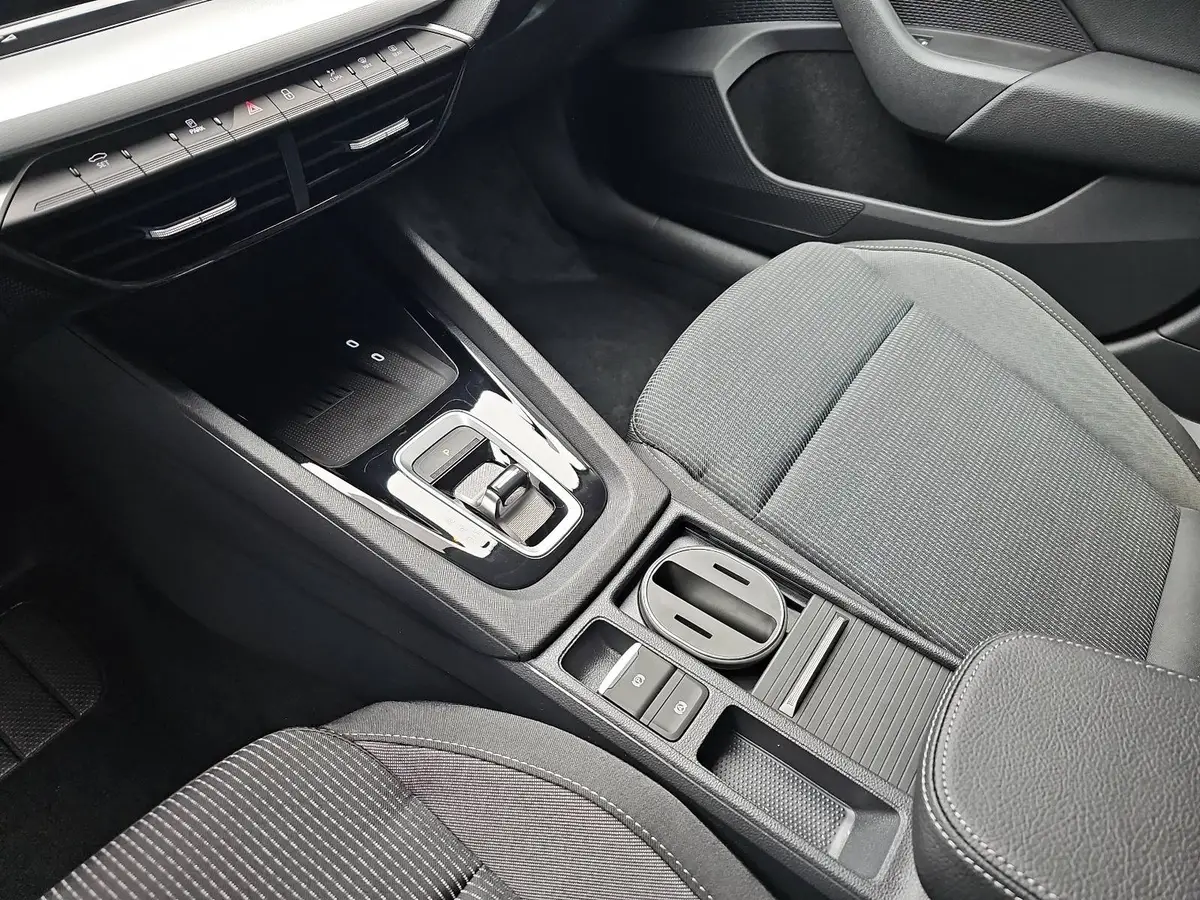 SKODA OCTAVIA COMBI 1.5 TSI DSG 130 JAHRE KLIMAAUTO LED SMARTLINK KAME