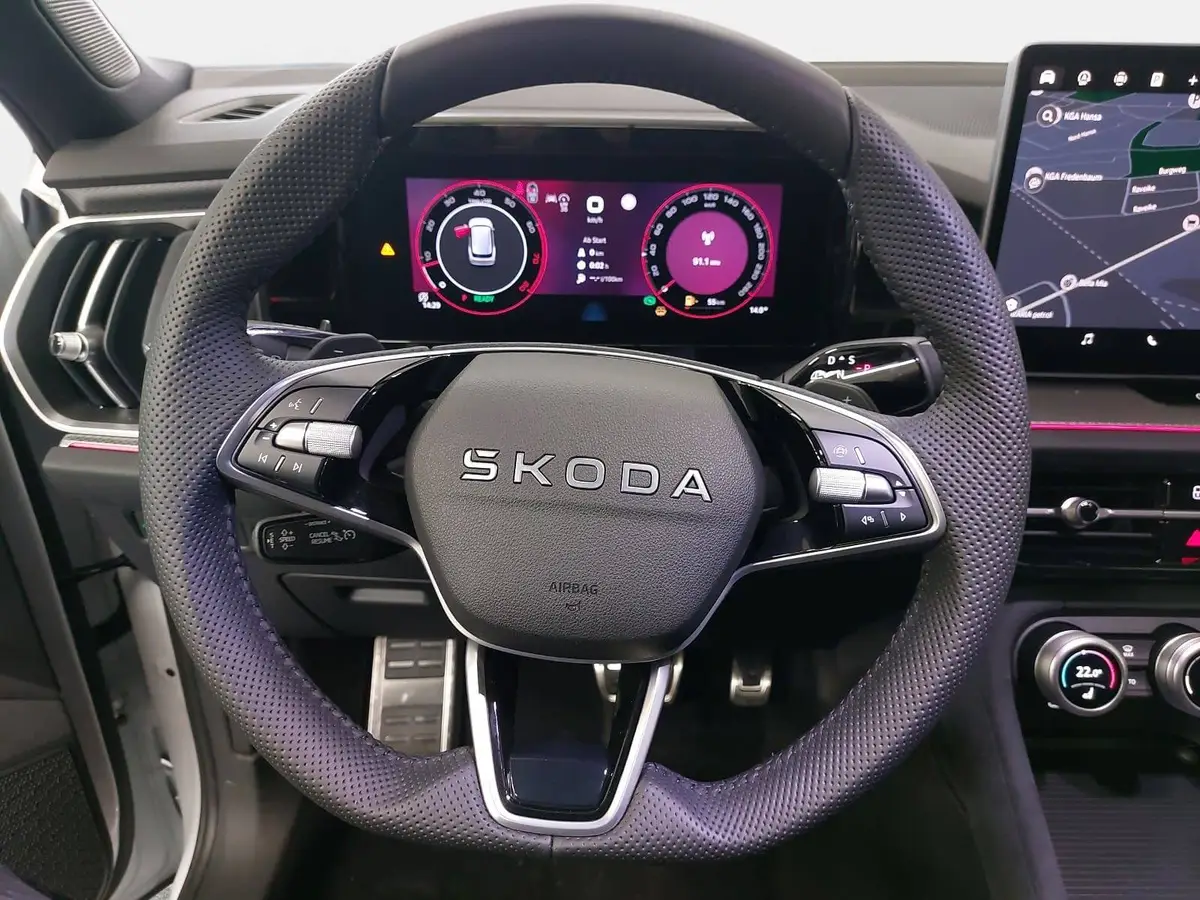 SKODA KODIAQ 1.5 TSI DSG SPORTLINE NAVI LED ACC PANO WINTER AHK