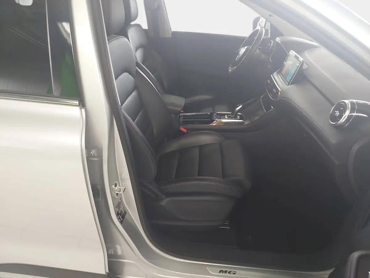 MG HS 1,5 COMFORT AUTOMATIK AHK 8FACH BEREIFT