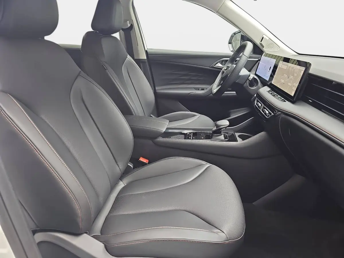 MG HS 1.5 PLUG-IN-HYBRID MY25.5 LUXURY LEDER 360-GRAD-KAMERA 19-ZOLL-LM