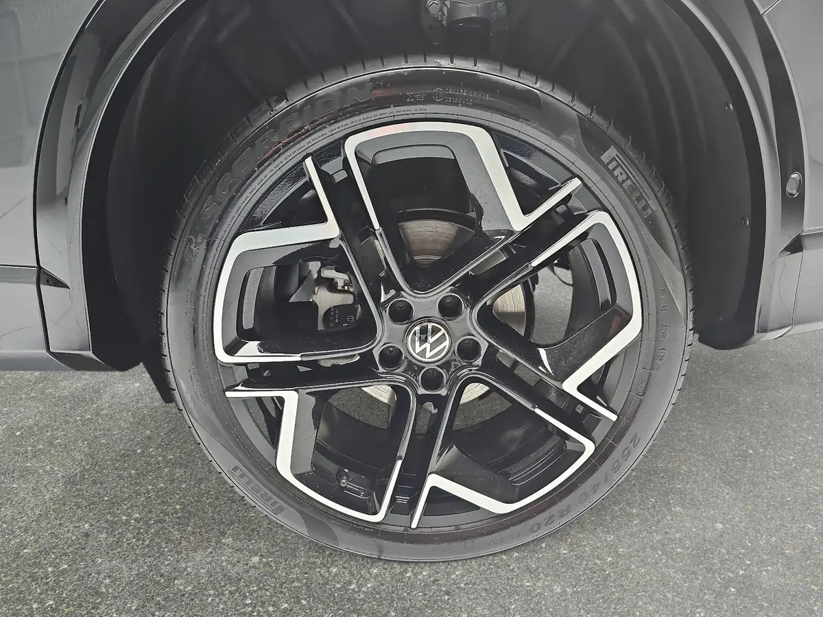 VW TIGUAN 2.0 TDI DSG R-LINE 4M NAVI LED-MATIX LEDER BLACK-S