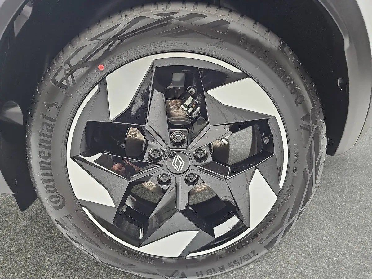 RENAULT CAPTUR II 1.3 TCE 160 EDC TECHNO LED KLIMA DAB KAMERA LM1