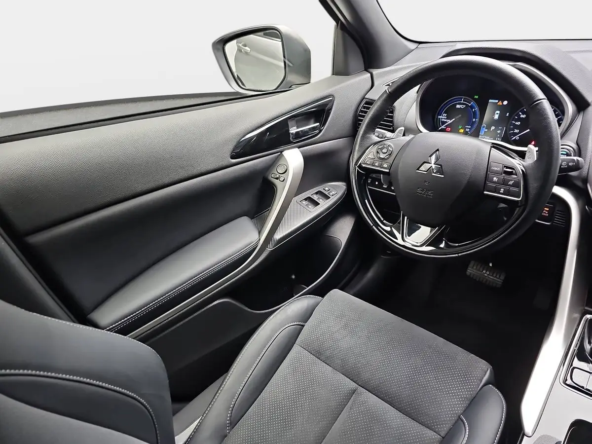 MITSUBISHI ECLIPSE CROSS 2.4 MIVEC PHEV CVT SELECT NAVI LED STANDH. 360° LM