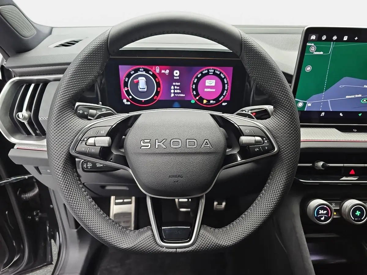 SKODA KODIAQ 2.0 TDI DSG SPORTLINE 4X4 NAVI LED ACC PANO 7S AHK