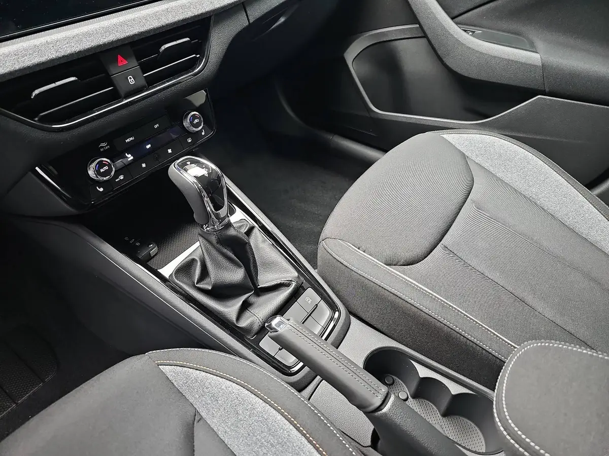 SKODA KAMIQ 1.0 TSI DSG 130 JAHRE LED KLIMAUTO WINTER SICHT KA