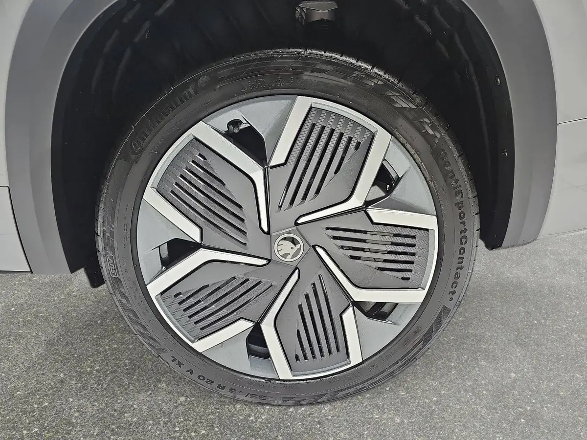 SKODA KODIAQ 2.0 TDI DSG SPORTLINE 4X4 NAVI LED ACC HUD 7-SITZE