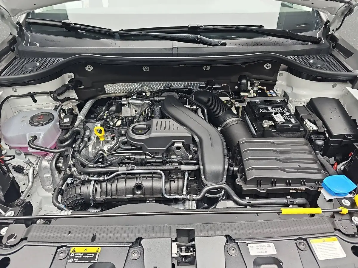 CUPRA ATECA 1.5 TSI DSG NAVI LED ACC PANO EL.HECKKLAPPE WINTER