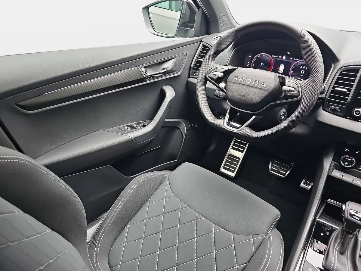 SKODA KAROQ 2.0 TDI DSG SPORTLINE 4X4 WINTER AHK