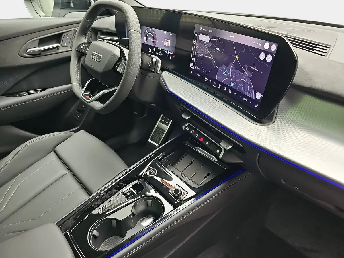 AUDI Q3 TDI S-TRONIC S-LINE NAVI LED-PLUS PANO