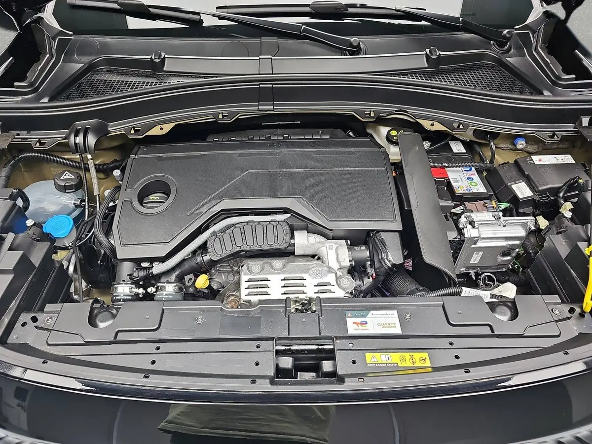 CITROËN C3 AIRCROSS 1.2 HYBRID 145 E-DCS6 PLUS 7-S