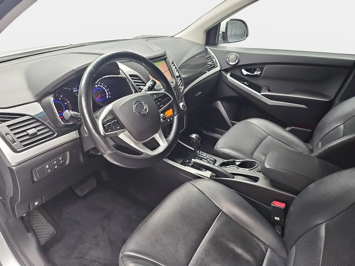 SSANGYONG KORANDO 2.2 SAPPHIRE 4X2 GRA WINTER LM