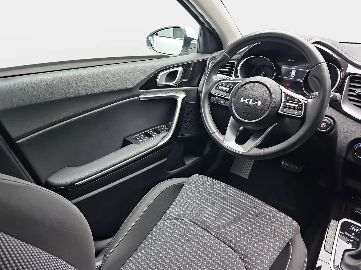 KIA CEED SW 1.5 T-GDI DCT7 SPIRIT TECHNOLOGIE ABN. AHK