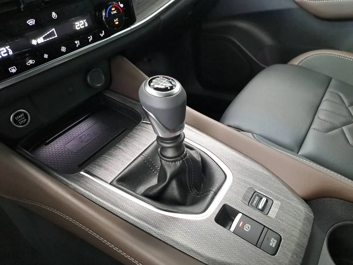 NISSAN QASHQAI 1.3 DIG-T MHEV TEKNA PANORAMA 2-FARBEN