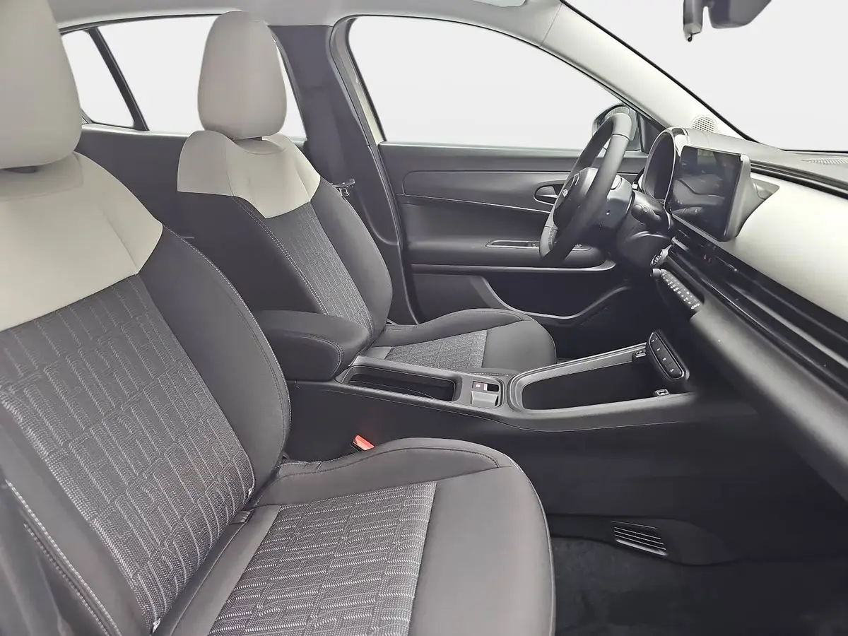 FIAT 600 1.2 T3 HYBRID DCT BUSINESS EDITION MJ26 ALLWETTERREIFEN