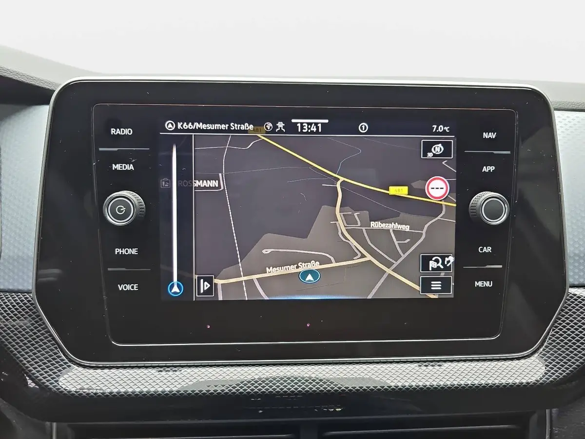 VW T-CROSS 1.0 TSI GOAL NAVI LED KLIMAAUTO ACC P-ASSIST WINTE