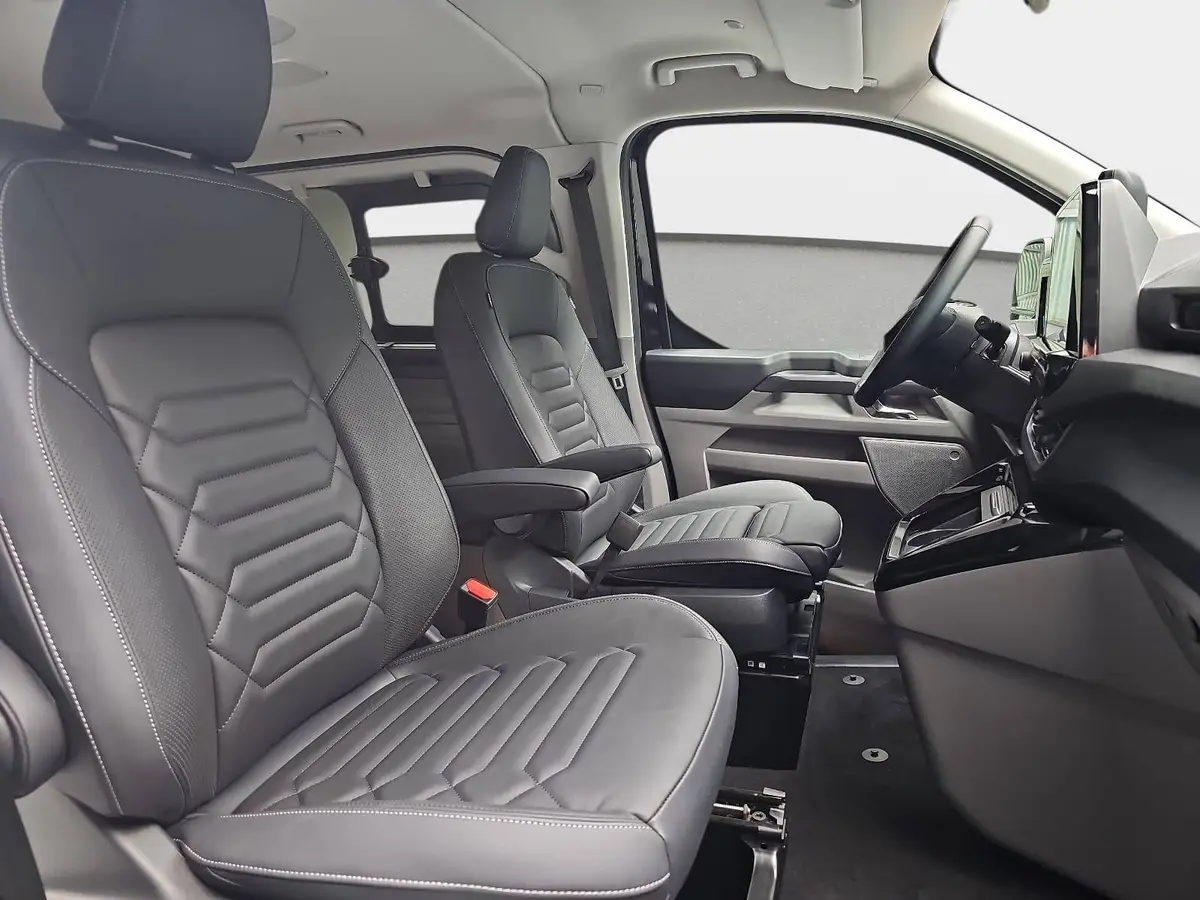 FORD TOURNEO CUSTOM 2.0 ECOBLUE AUTO. L1 TITANIUM X NAVI LED AHK