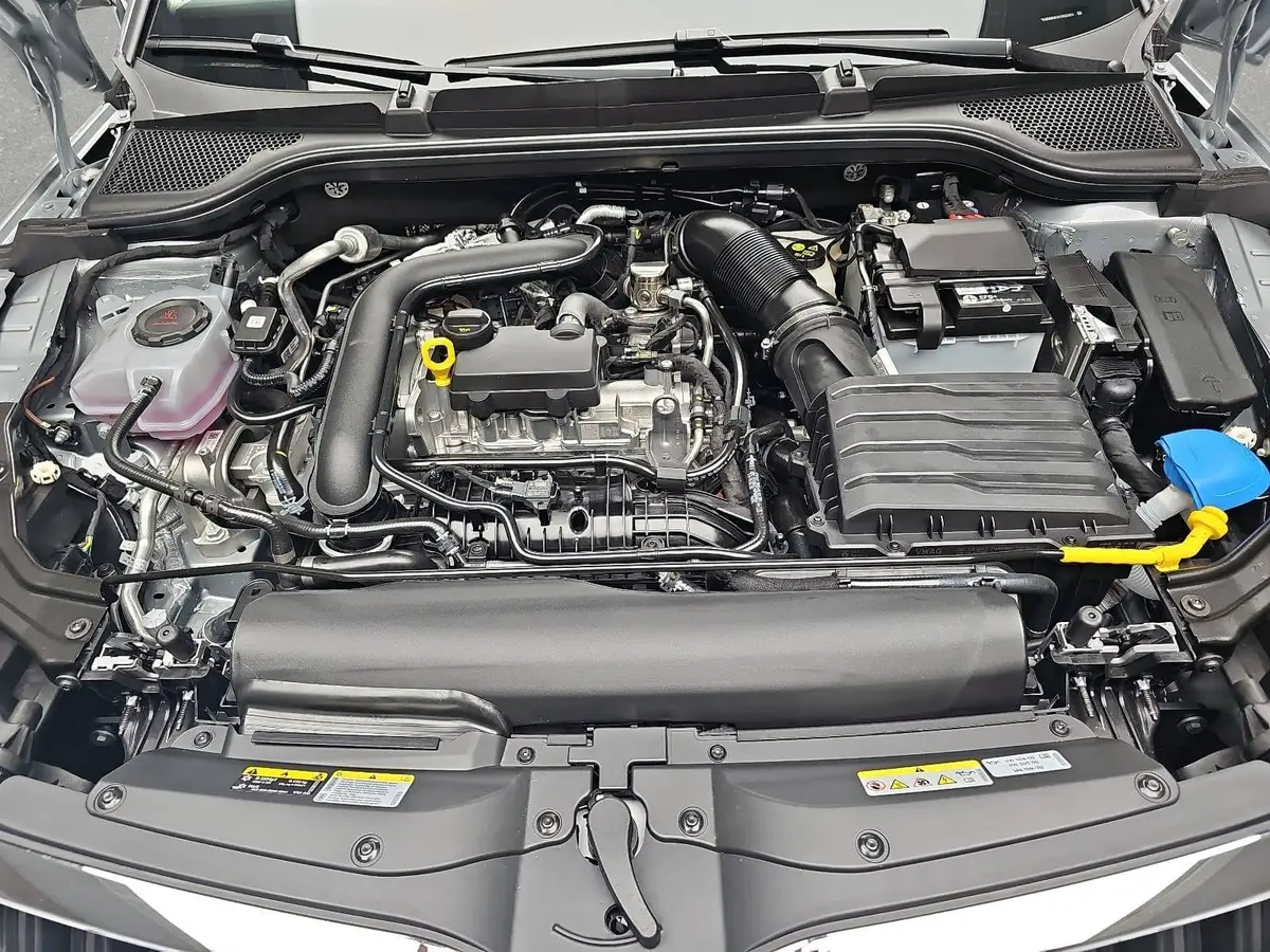 SKODA KAMIQ 1.0 TSI DSG CLASSIC LED KAMERA LM