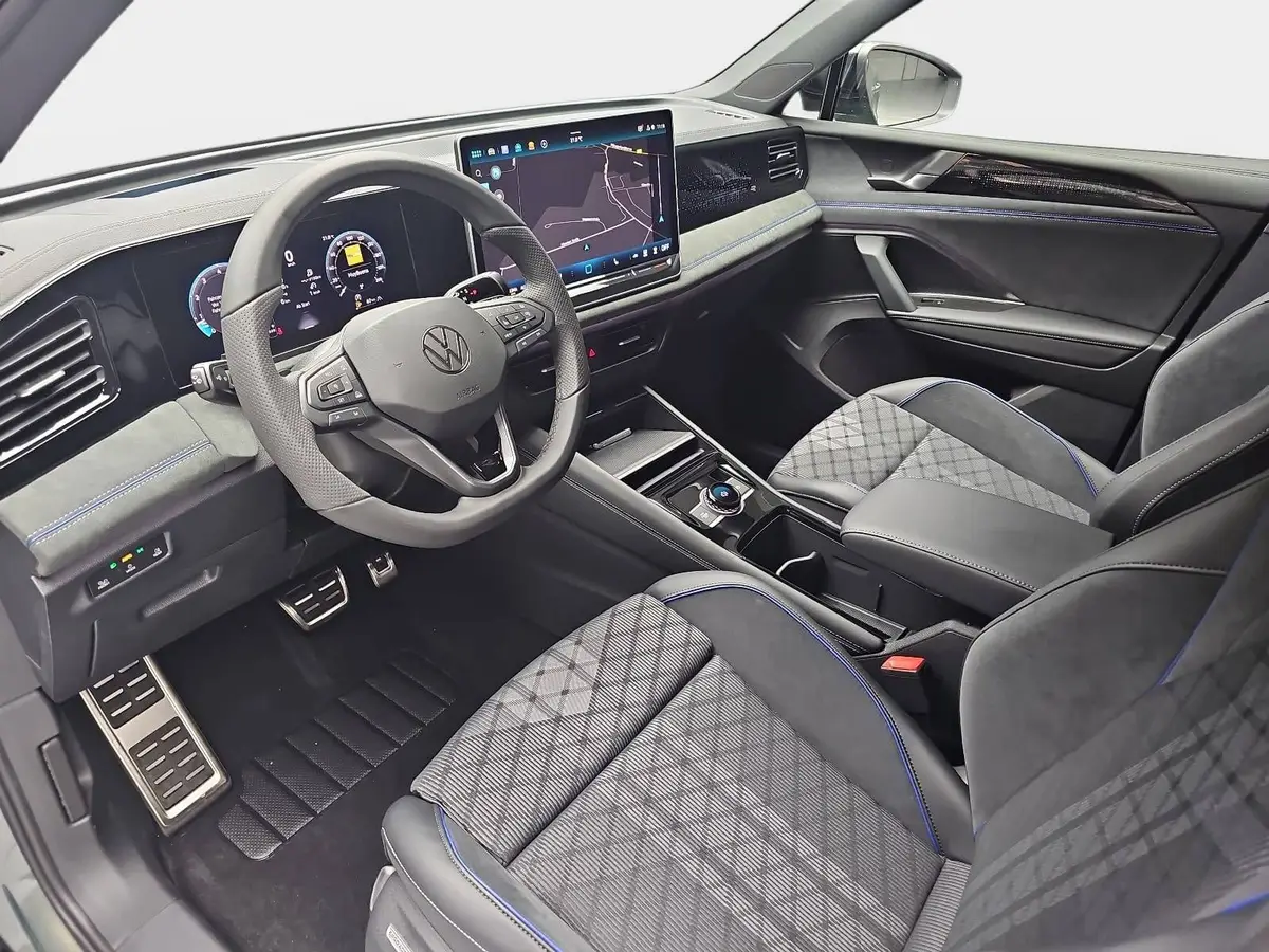 VW TIGUAN 1.5 ETSI DSG R-LINE NAVI LED PANO