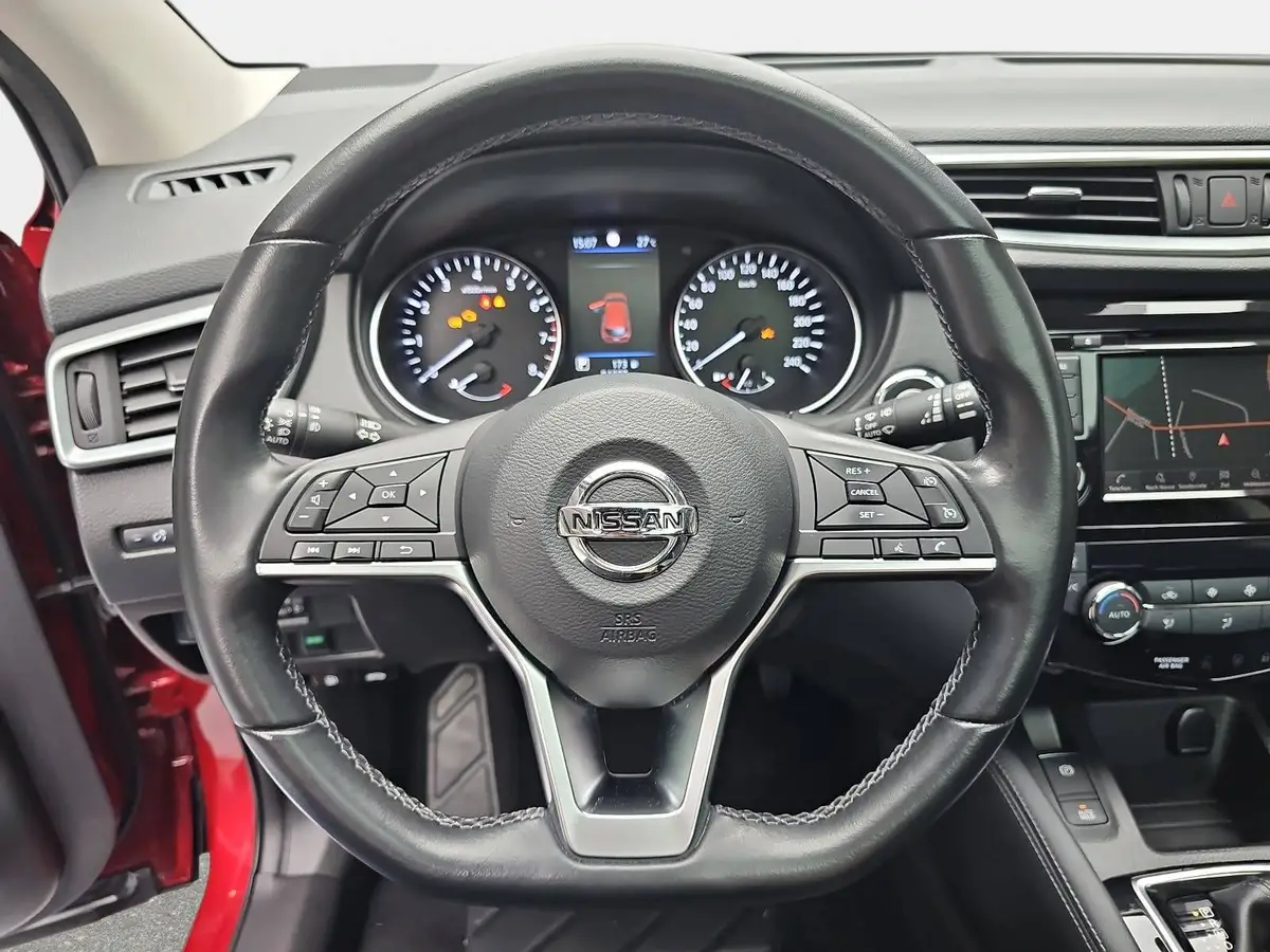 NISSAN QASHQAI 1.3 DIG-T DCT ZAMA NAVI WINTER LM18 PANO