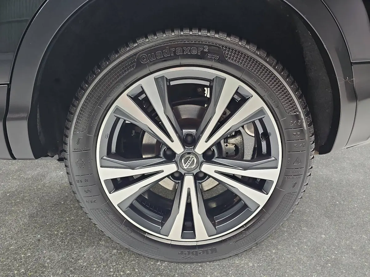 NISSAN QASHQAI 1.3 DIG-T N-CONNECTA PANORAMA RELING WINTER